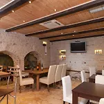 Apartman Kleine In Mit Privatem Balkon By Interhome Omiš