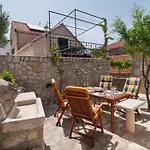 Kleine In Mit Privatem Balkon By Interhome