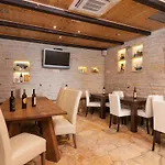 Kleine In Mit Privatem Balkon By Interhome * Omiš