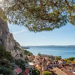 Kleine In Mit Privatem Balkon By Interhome Apartman